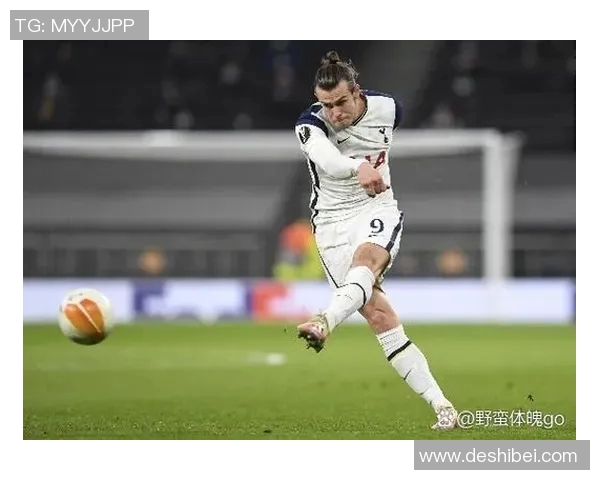 球星足球开场动作用心演绎激情与力量的完美碰撞